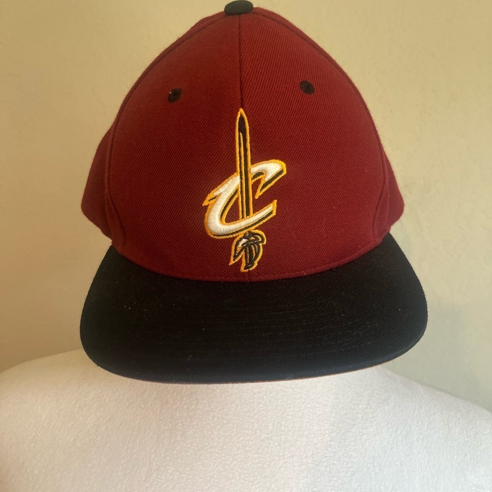 Red And Black Mitchell and Ness Cleveland Cavilers SnapBack Hat - Athleisure